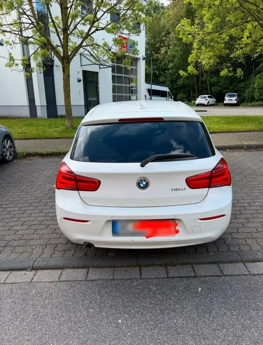 Gebraucht BMW 116 116 PS (85 kW) 2016 Weiß Kleinwagen