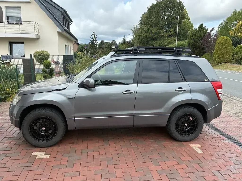 Gebraucht Suzuki Grand Vitara 140 PS (102 kW) 2006 Grau SUV