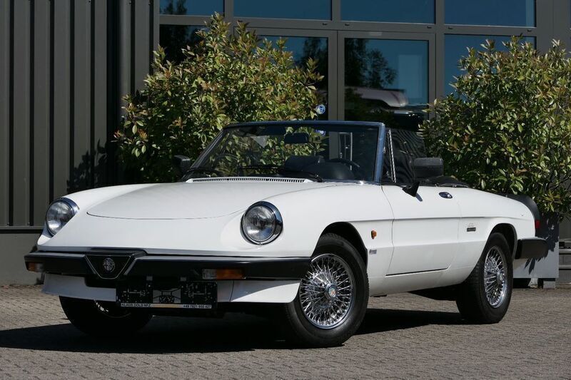 Weiß Gebraucht 1990 Alfa Romeo Spider Cabrio | 21.900 € - Bild 1/4