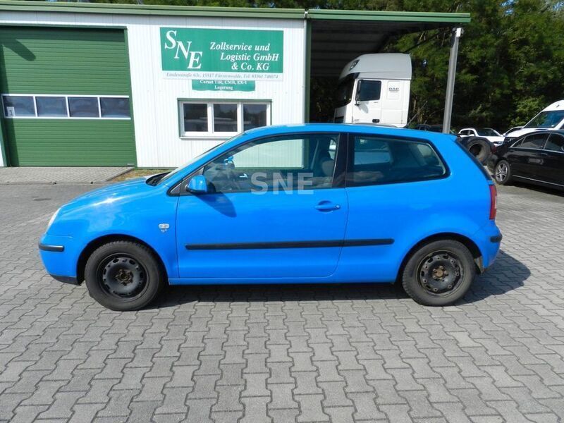 Blau Gebraucht 2002 VW Polo Limousine | 490 € (Superpreis) - Bild 1/4