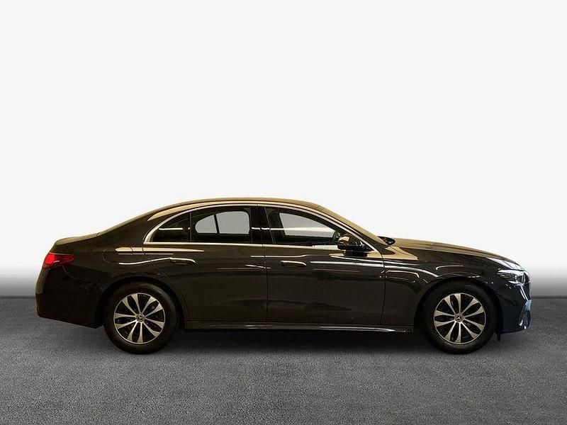 Gebraucht Mercedes E200 Avantgarde 204 PS (150 kW) 2025 Grau Limousine