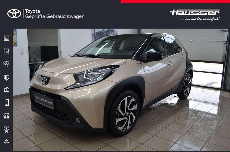 Beige Neu 2025 Toyota Aygo Kleinwagen | 17.540 € - Bild 1/4