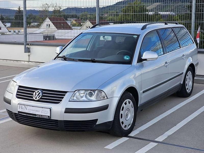 Silber Gebraucht 2005 VW Passat Family Kombi | 3.350 € (Etwas zu teuer) - Bild 1/4