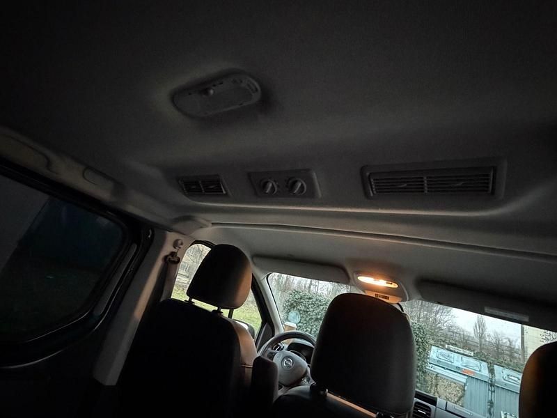 Gebraucht Opel Vivaro 125 PS (91 kW) 2016 Schwarz Van / Kleinbus