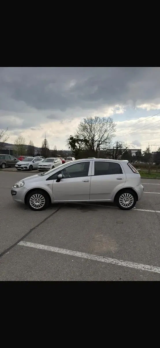 Gebraucht Fiat Punto 78 PS (57 kW) 2010 Grau Kleinwagen