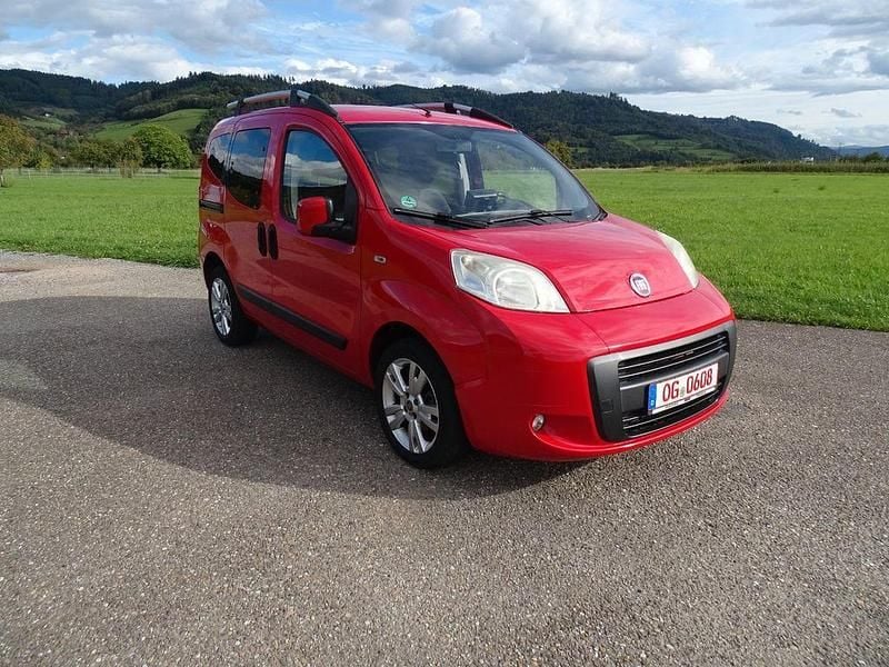 Gebraucht 2015 Fiat Qubo Trekking Van / Kleinbus | 5.499 € (Fairer Preis) - Bild 1/4