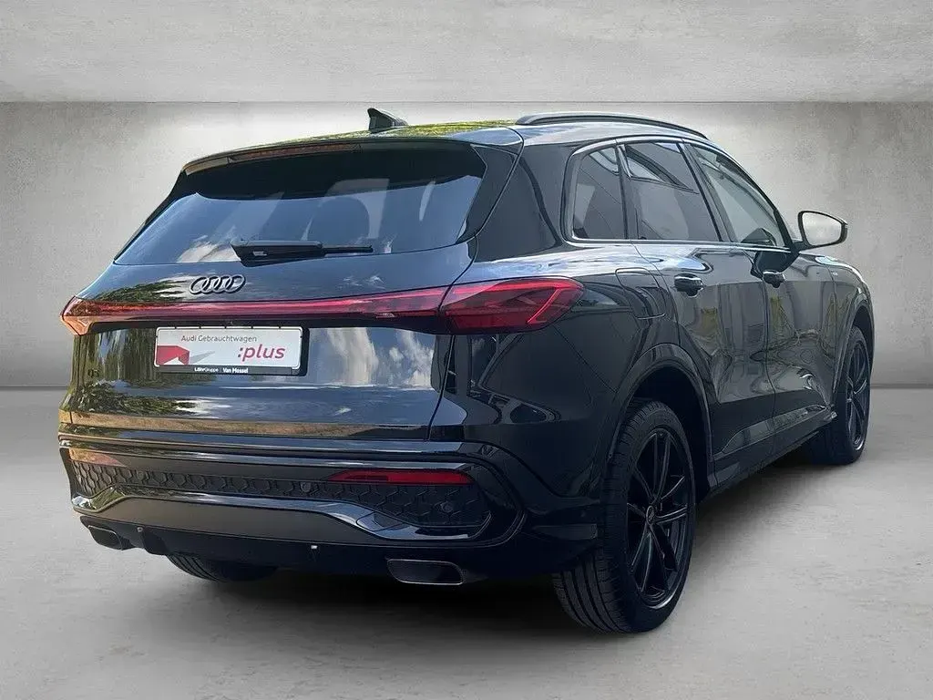 Gebraucht Audi Q5 S-Line 204 PS (150 kW) 2025 Mythosschwarz metallic SUV