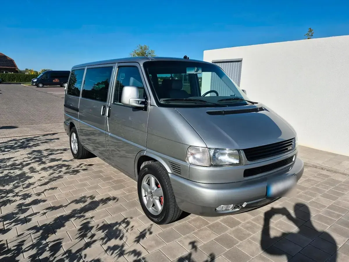 Gebraucht VW Multivan Highline 151 PS (111 kW) 2000 Silber Van / Kleinbus