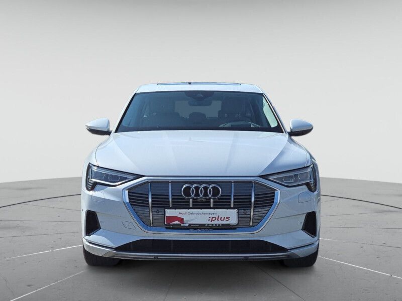 Gletscherweiß metallic Gebraucht 2020 Audi e-tron Sportback Advanced Plus SUV | 35.880 € (Fairer Preis) - Bild 1/4
