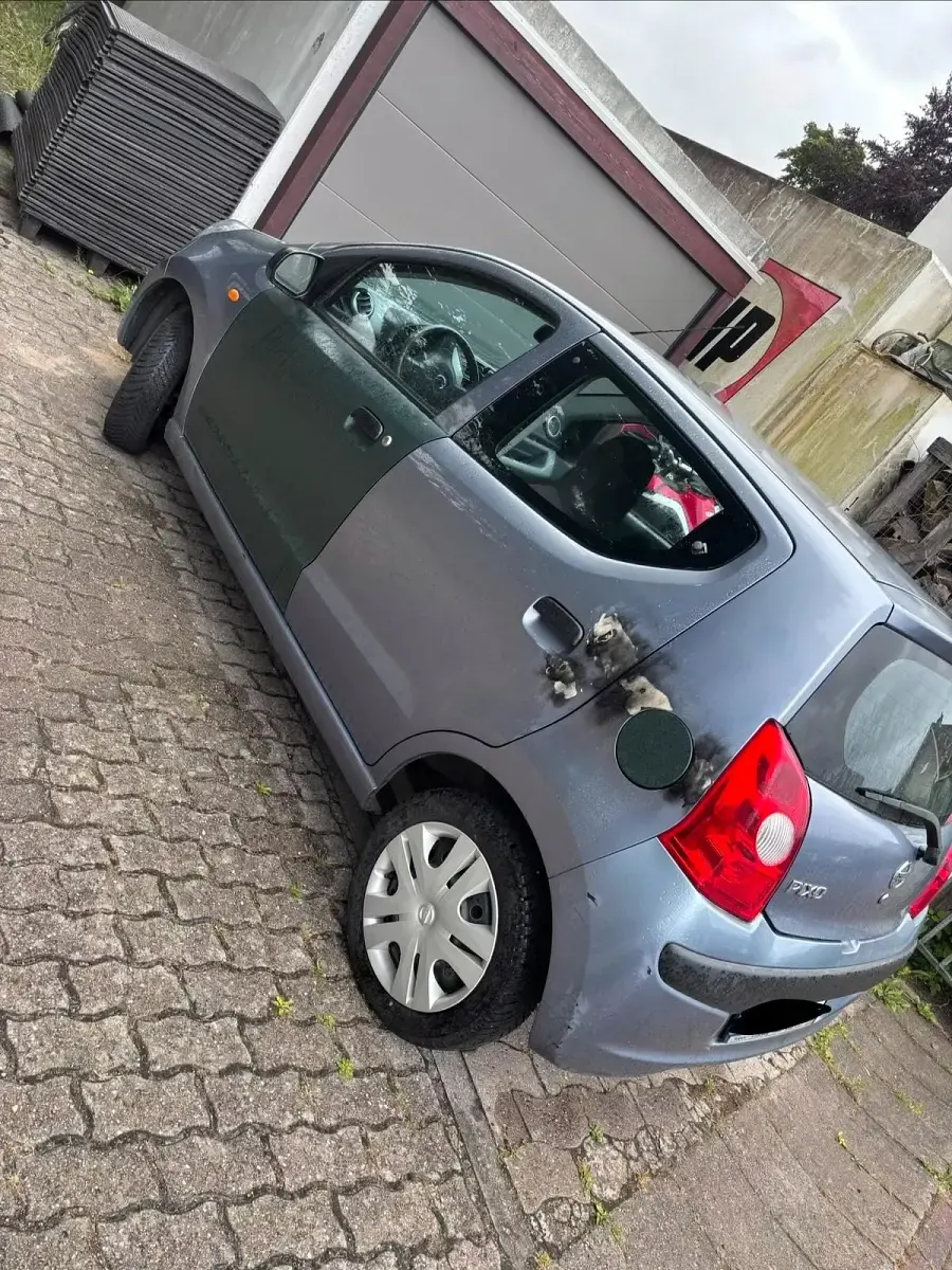 Gebraucht Nissan Pixo 68 PS (50 kW) 2009 Andere farben Kleinwagen