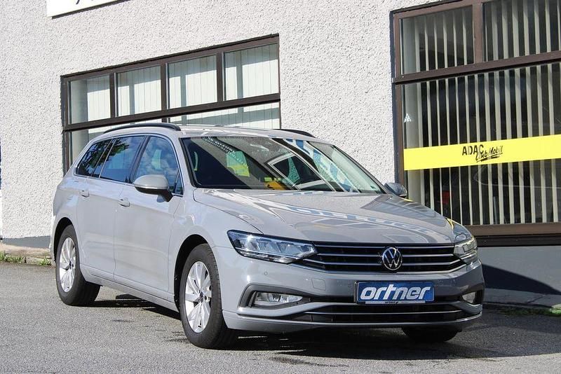 Grau Gebraucht 2022 VW Passat Business Kombi | 15.940 € (Guter Preis) - Bild 1/4
