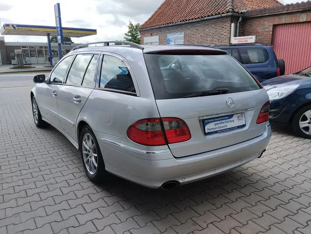 Gebraucht Mercedes E280 190 PS (139 kW) 2009 Silber Kombi