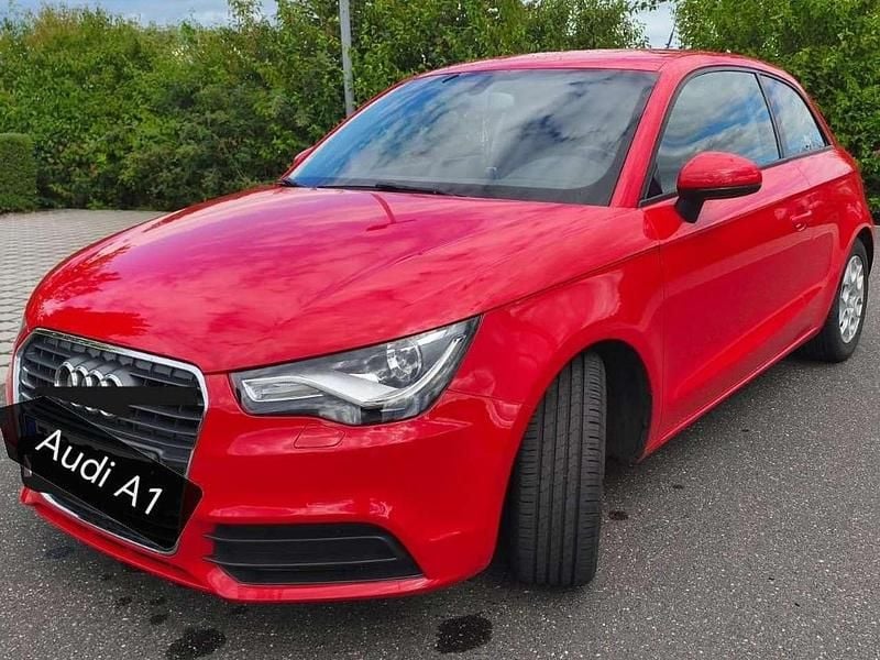 Rot Gebraucht 2012 Audi A1 Ambition Kleinwagen | 8.300 € (Guter Preis) - Bild 1/4