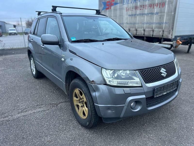 Gebraucht Suzuki Grand Vitara 129 PS (94 kW) 2007 Grau SUV