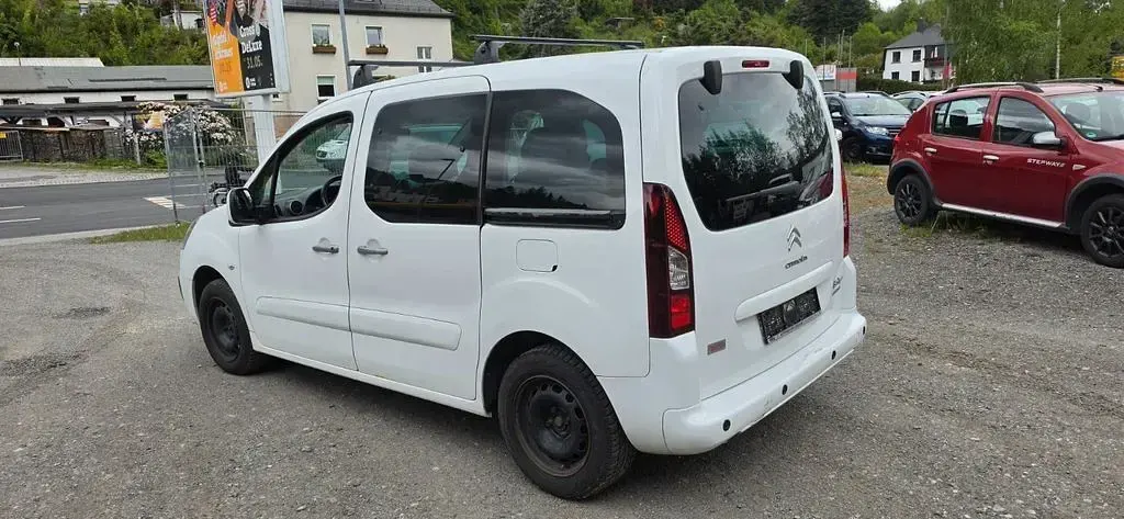 Gebraucht Citroën Berlingo SELECTION 110 PS (80 kW) 2018 Weiß Van / Kleinbus