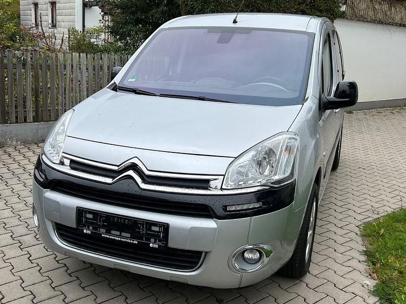 Silber Gebraucht 2013 Citroën Berlingo Tendance Van / Kleinbus | 4.750 € (Fairer Preis) - Bild 1/4