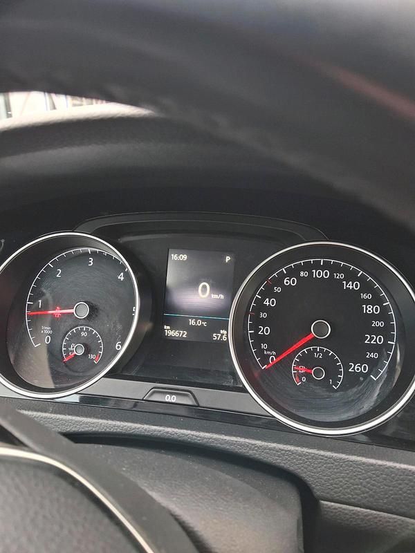 Gebraucht VW Golf VII 116 PS (85 kW) 2016 Grau Limousine