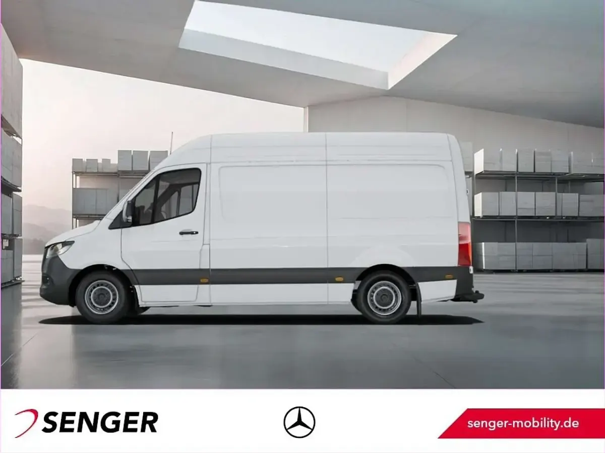 Gebraucht Mercedes Sprinter 170 PS (125 kW) 2025 Arktikweiß Van