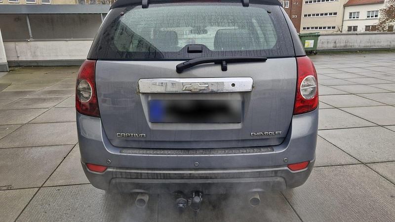Gebraucht Chevrolet Captiva 163 PS (119 kW) 2012 Grau SUV