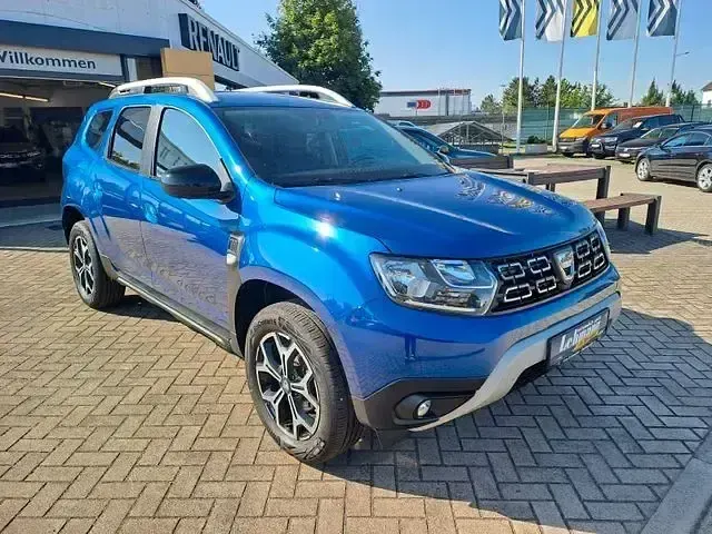 Gebraucht Dacia Duster Celebration 150 PS (110 kW) 2021 Blau SUV