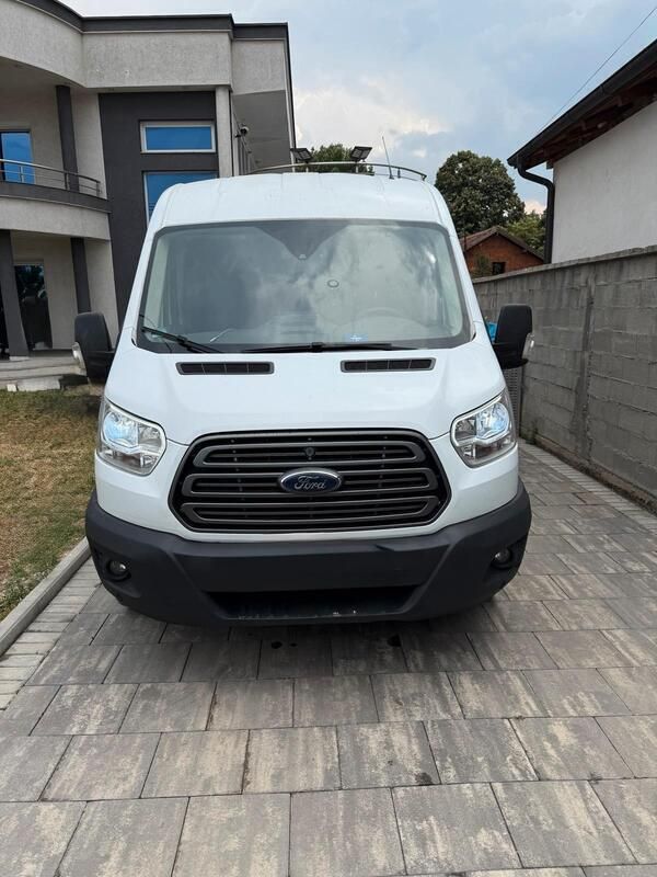 Weiß Gebraucht 2016 Ford Transit Limousine | 15.900 € - Bild 1/4