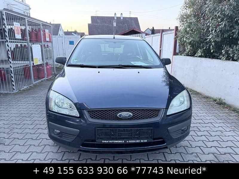 Gebraucht Ford Focus Trend 101 PS (74 kW) 2006 Blau Limousine