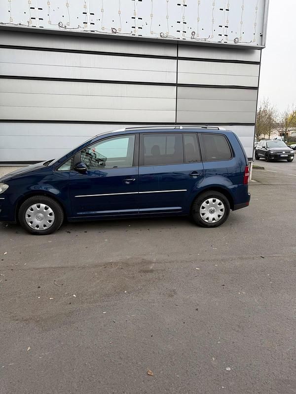 Gebraucht VW Touran 105 PS (77 kW) 2009 Blau Van / Kleinbus