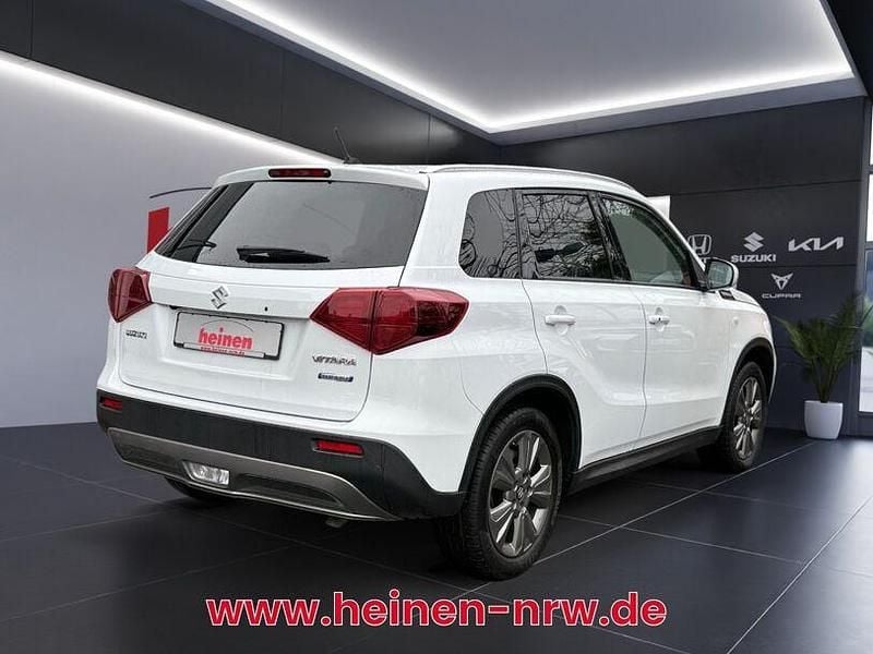 Gebraucht Suzuki Vitara Comfort 129 PS (94 kW) 2021 Weiß SUV