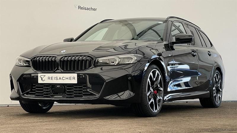 Saphirschwarz Gebraucht 2025 BMW 320 Luxury Line Kombi | 57.495 € - Bild 1/4