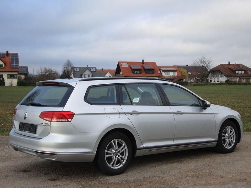 Gebraucht VW Passat 120 PS (88 kW) 2015 Silber Kombi