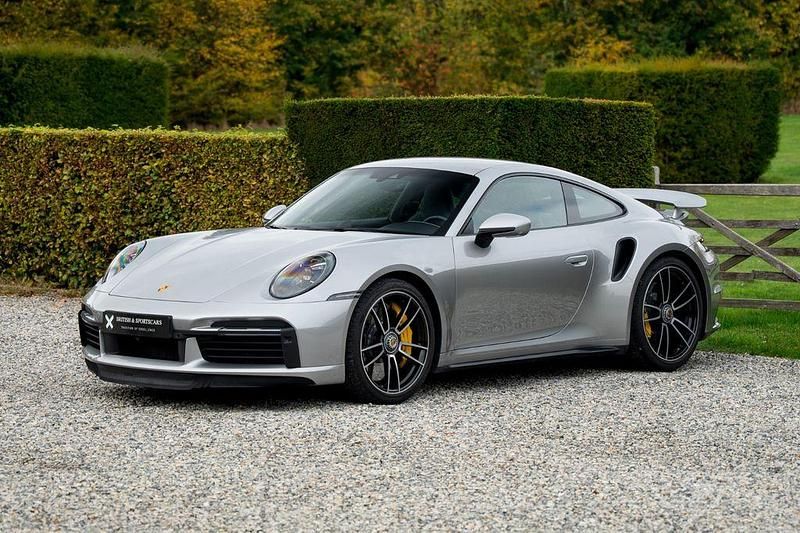 Second-hand Porsche 992 650 CP (478 kW) 2020 Argintiu Coupe