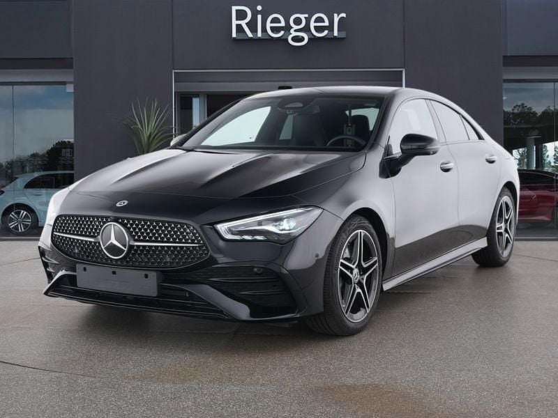 Metalliclack kosmosschwarz (metallic) Gebraucht 2024 Mercedes CLA220 Night Limousine | 40.990 € (Fairer Preis) - Bild 1/2