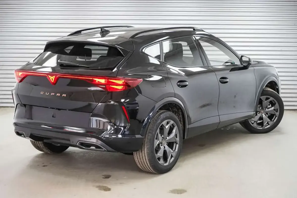 Nowe Cupra Formentor 150 KM (110 kW) 2026 Czarny SUV