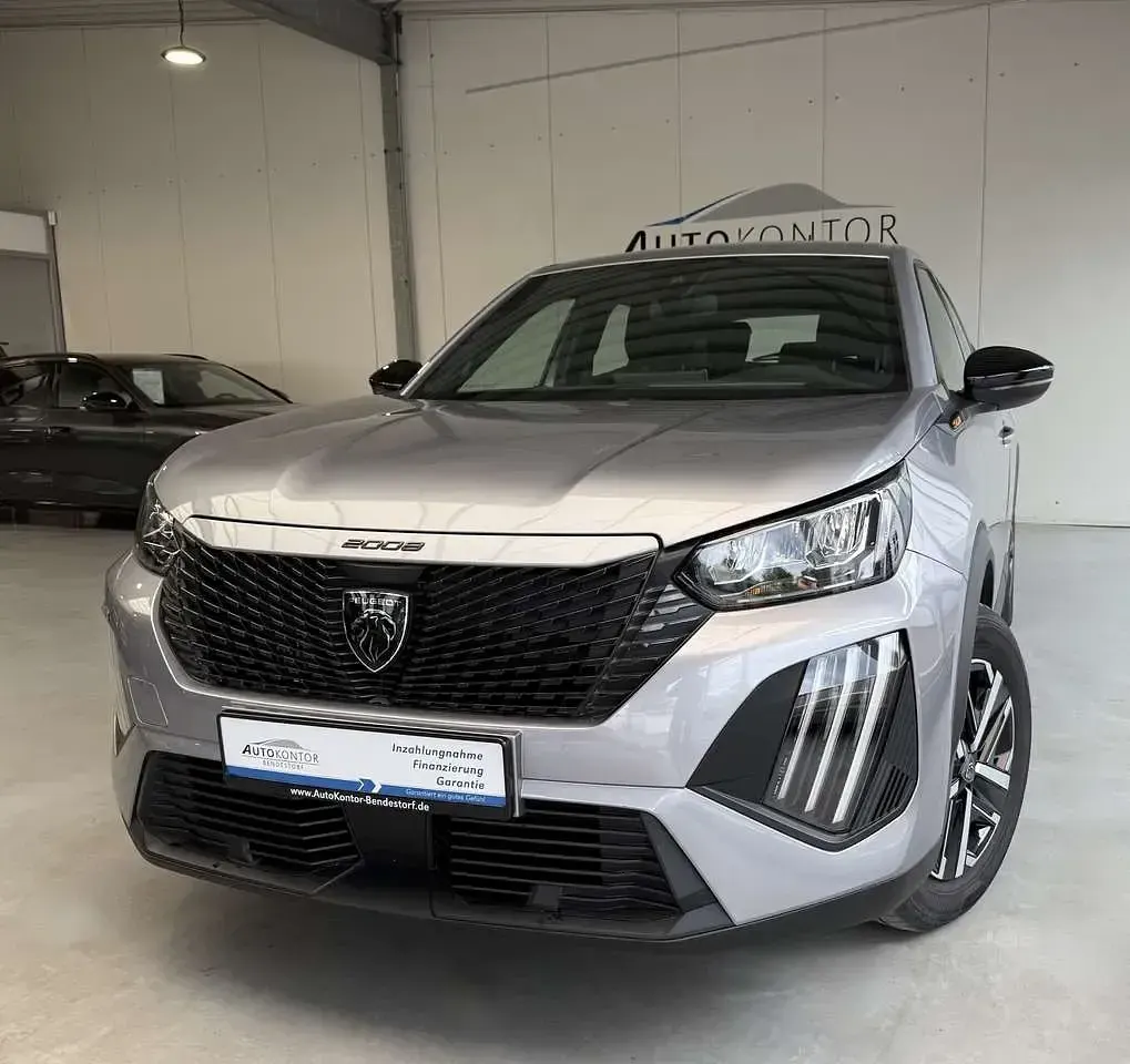 Gebraucht Peugeot 2008 Style 136 PS (100 kW) 2025 Schwarz SUV