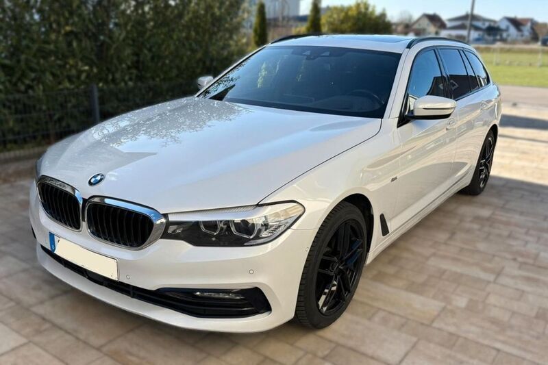 Weiß Gebraucht 2018 BMW 520 Sport Line Kombi | 20.950 € (Fairer Preis) - Bild 1/4