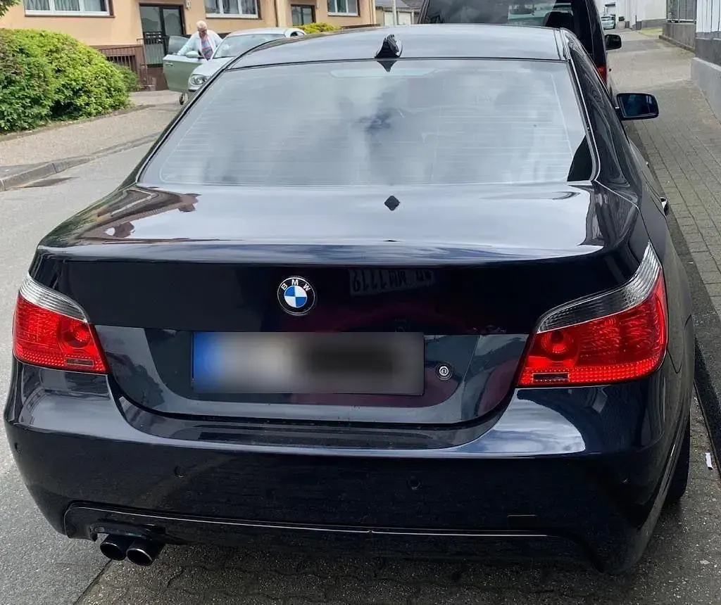 Gebraucht BMW 525 M Sport 192 PS (141 kW) 2004 Schwarz Limousine
