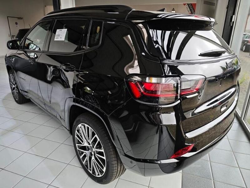 Neu Jeep Compass Summit 131 PS (96 kW) 2025 Schwarz SUV
