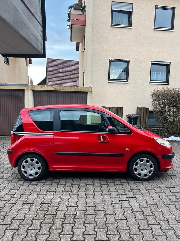 Gebraucht Peugeot 1007 88 PS (64 kW) 2007 Rot Van / Kleinbus