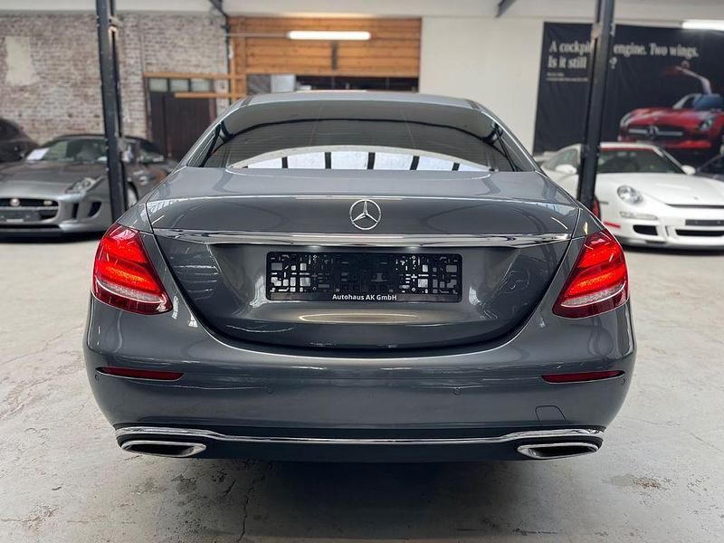 Gebraucht Mercedes E300 Avantgarde 245 PS (180 kW) 2018 Grau Limousine
