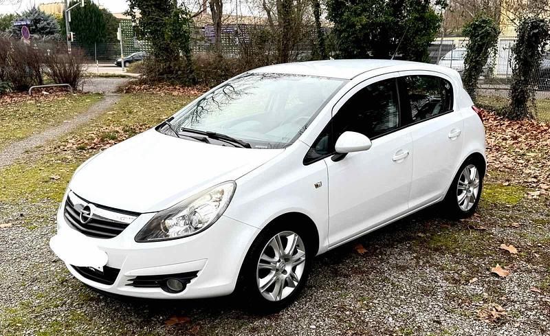 Gebraucht Opel Corsa 90 PS (66 kW) 2010 Weiß Kleinwagen