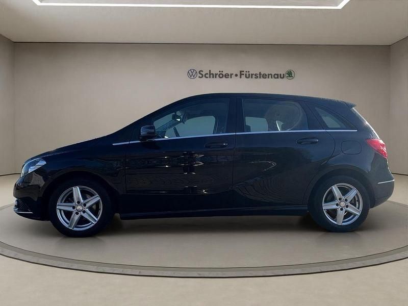 Gebraucht Mercedes B180 109 PS (80 kW) 2014 Schwarz Van / Kleinbus