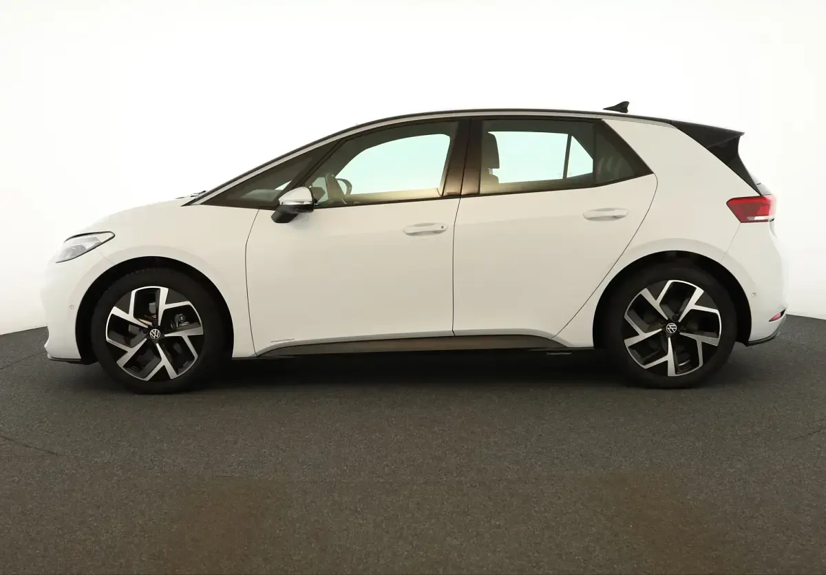 Gebraucht VW ID.3 Pro 150 kW (204 PS) 2024 Gletscherweiss metallic Kleinwagen