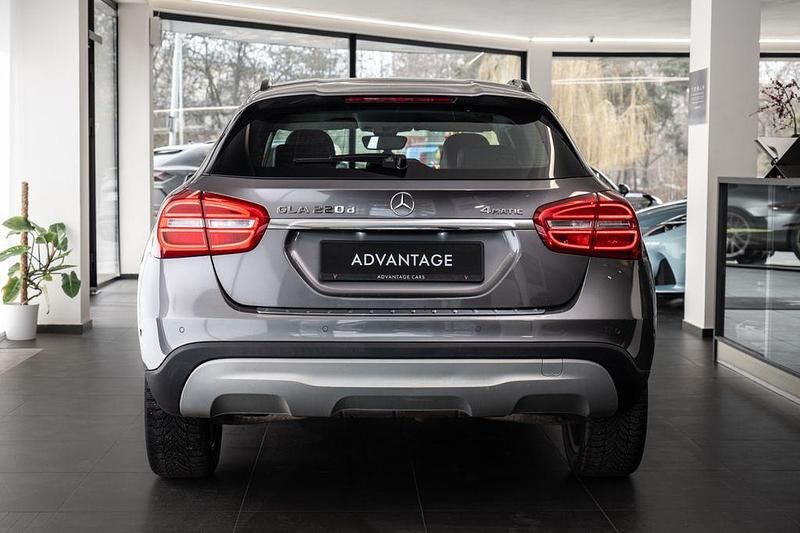 Gebraucht Mercedes GLA220 177 PS (130 kW) 2016 Grau SUV