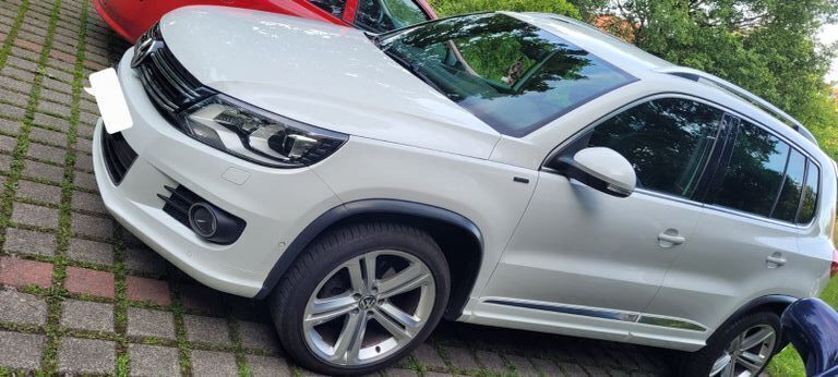 Weiß Gebraucht 2015 VW Tiguan Style SUV | 13.800 € (Etwas zu teuer) - Bild 1/4