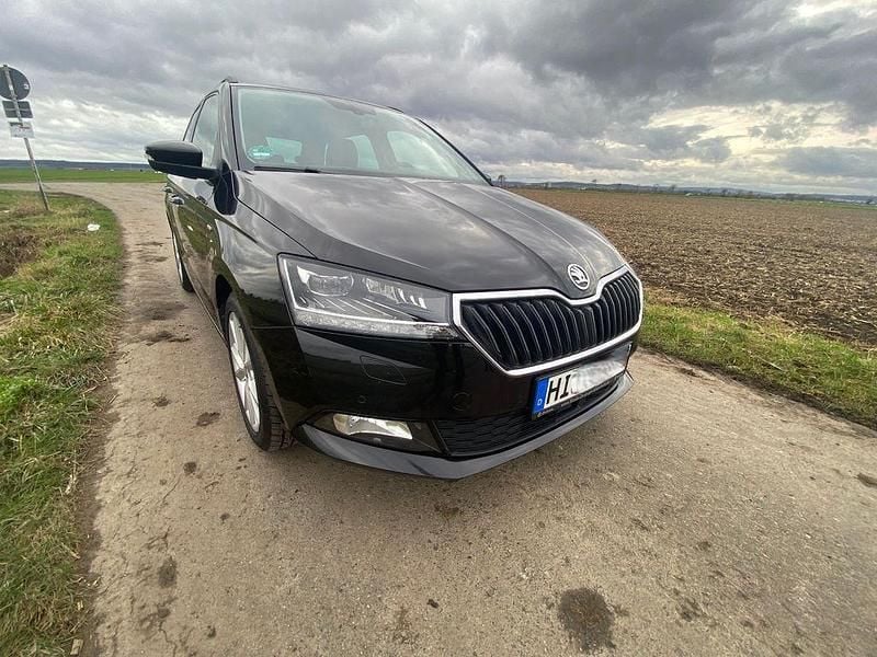 Schwarz Gebraucht 2018 Skoda Fabia Clever Kombi | 8.399 € (Guter Preis) - Bild 1/4