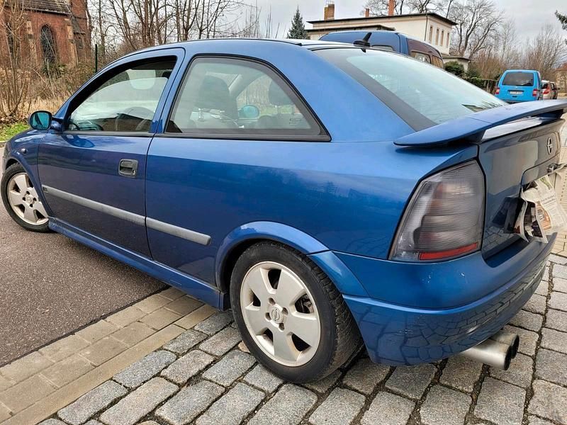 Blau Gebraucht 2002 Opel Astra Limousine | 950 € (Guter Preis) - Bild 1/4