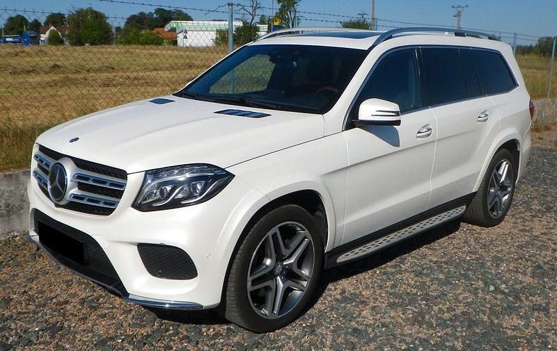 Weiß Gebraucht 2016 Mercedes GLS500 SUV | 25.900 € (Teuer) - Bild 1/4