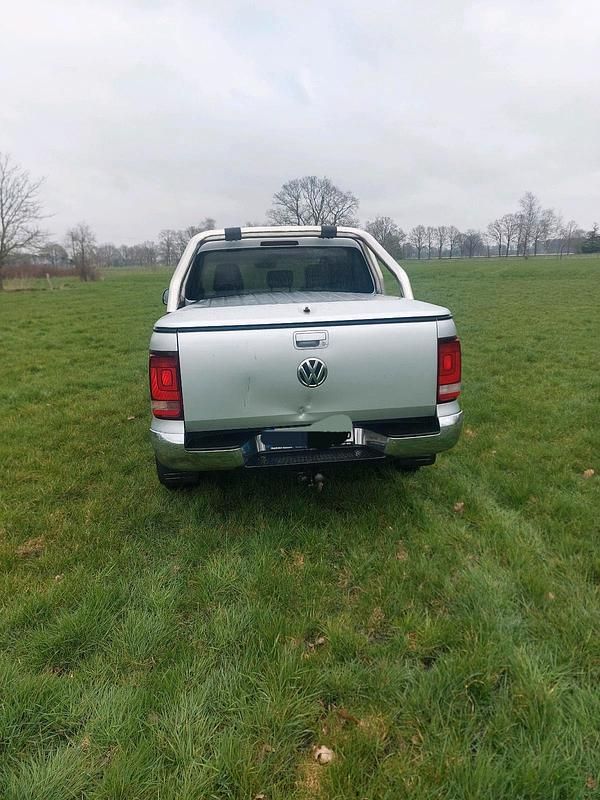 Second-hand VW Amarok 224 CP (164 kW) 2017 Argintiu Pickup