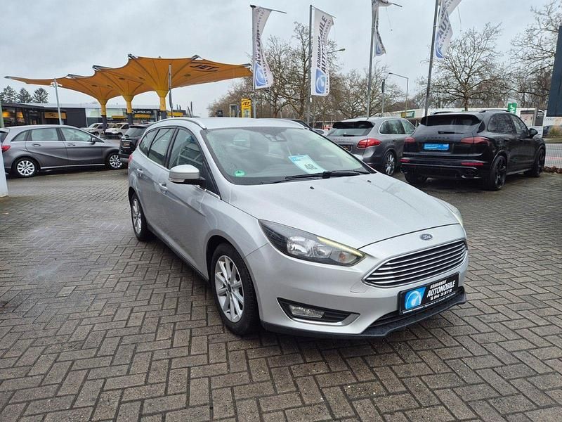 Gebraucht Ford Focus Titanium 120 PS (88 kW) 2018 Silber Kombi
