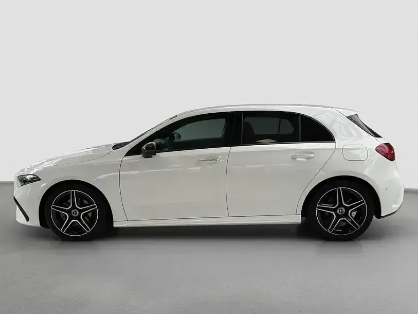 Neu Mercedes A200 AMG 150 PS (110 kW) 2026 Weiss Limousine